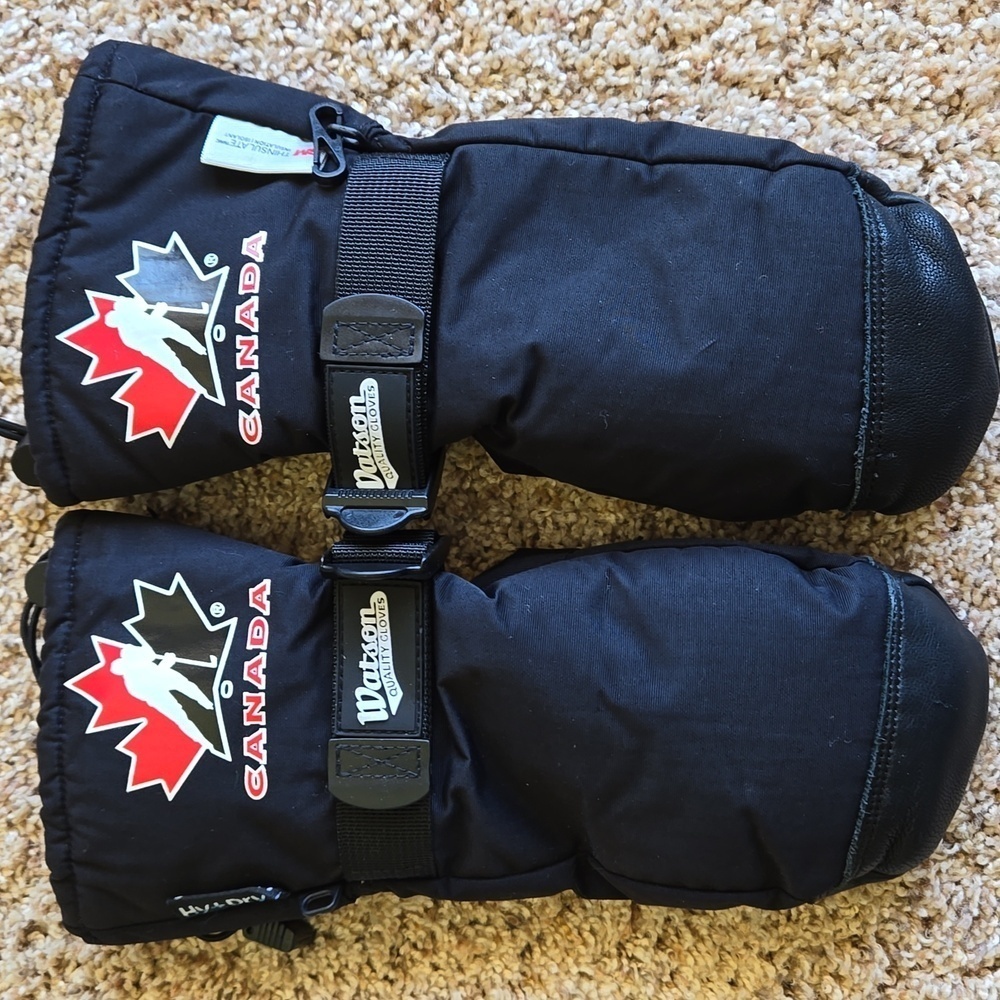Watson Hockey Canada mitts, xxs, like new